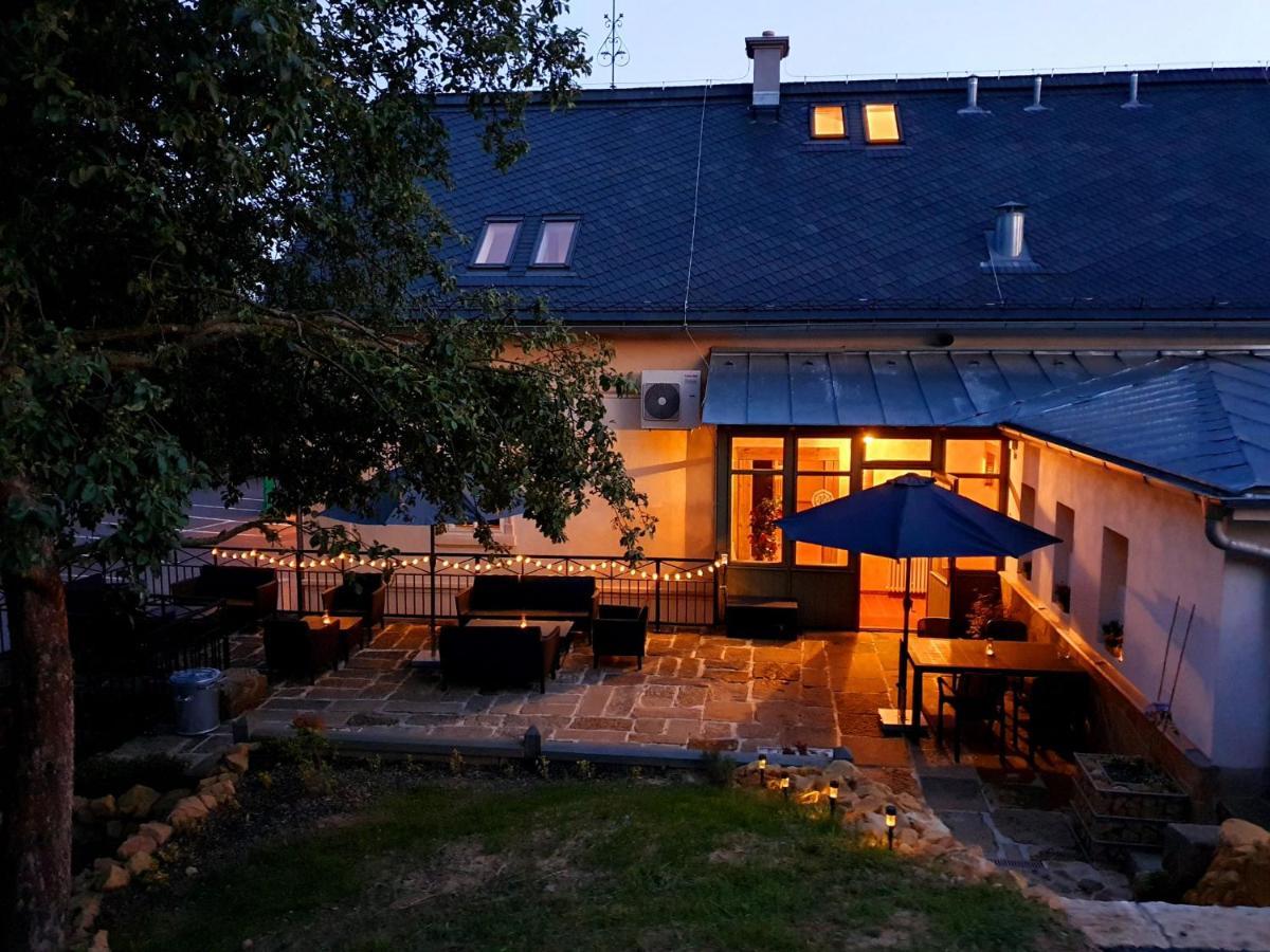 Hotel Kortus Jetřichovice Exteriör bild